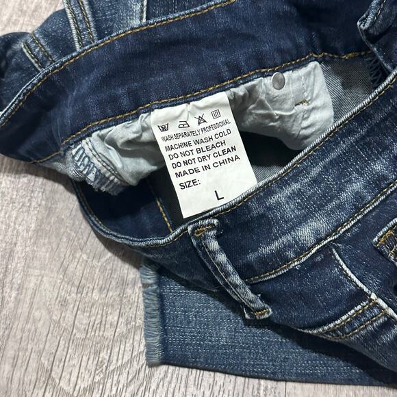 Boutique Ripped Distressed 2.5” Denim Shorts Womens L (W 30) Mid Rise Frayed Hem - Picture 5 of 5